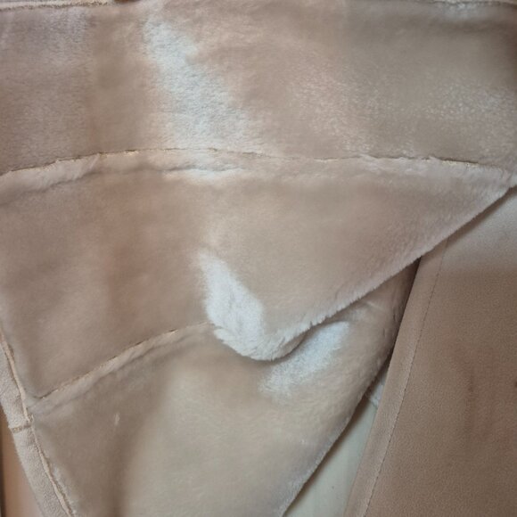 Novelti Women White Faux Shearling Fur Coat Size M Luxurious Soft - Picture 5 of 5